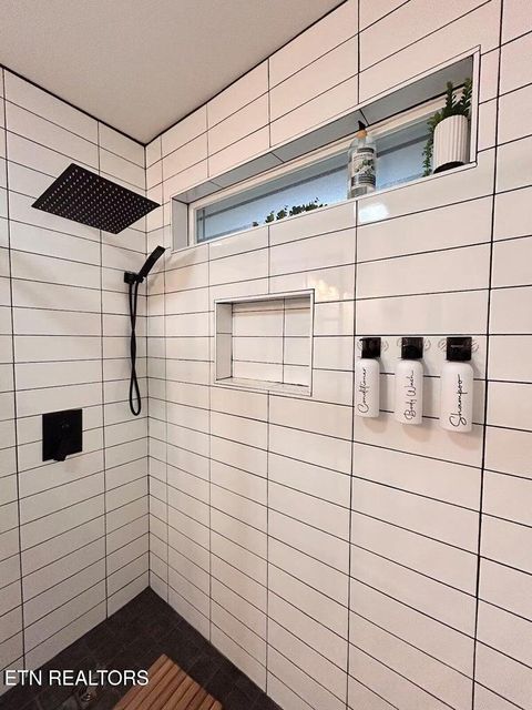 Tiny photo for 630 Ancient Oaks Court, White Pine, TN 37890 (MLS # 1333078)