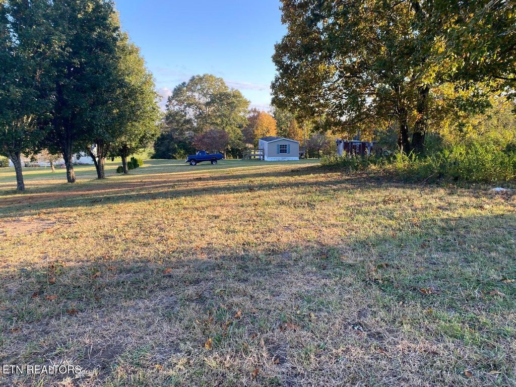 Photo of 233 County Road 365, Sweetwater, TN 37874 (MLS # 1324915)