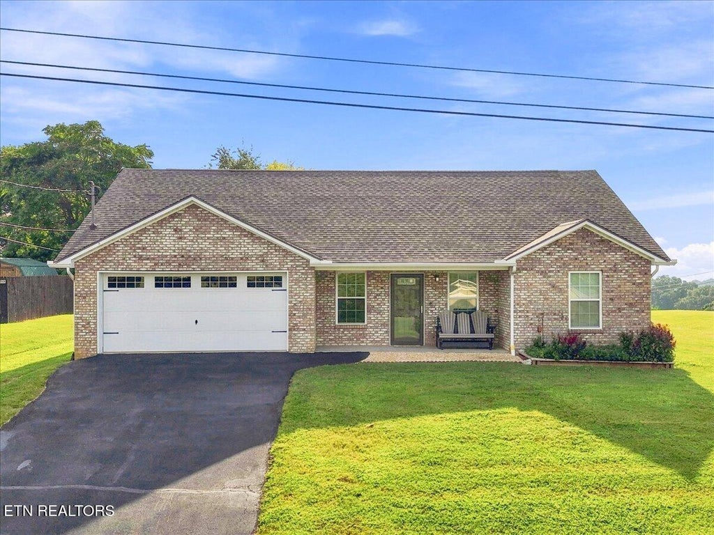 Photo of 611 Privet Drive, Dandridge, TN 37725 (MLS # 1355974)