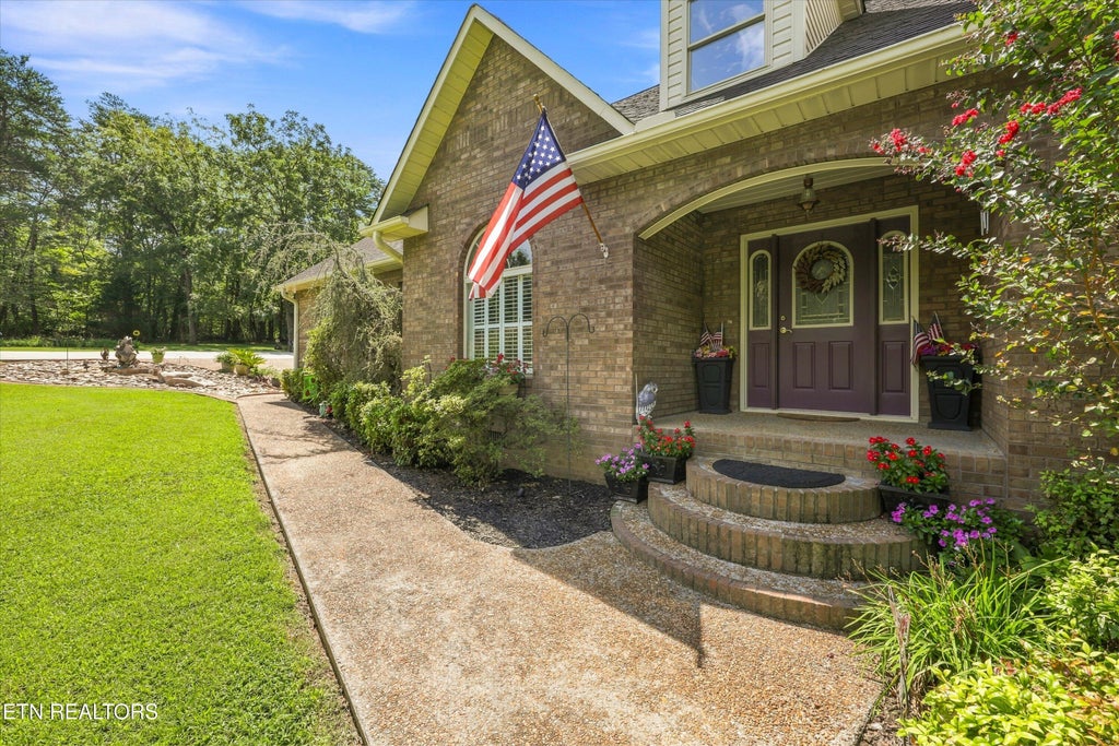 Photo of 3217 Cove Lane, Louisville, TN 37777 (MLS # 1353586)