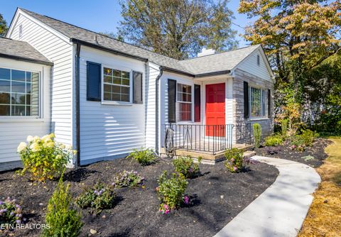 Photo of 207 Catlett Rd, Knoxville, TN 37920 (MLS # 1318642)