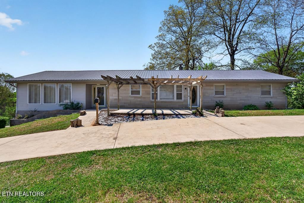 Photo of 463 Franks Ferry Rd, Sparta, TN 38583 (MLS # 1338778)