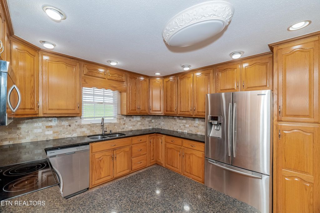 Photo of 917 Swan Pond Circle Rd, Harriman, TN 37748 (MLS # 1300862)