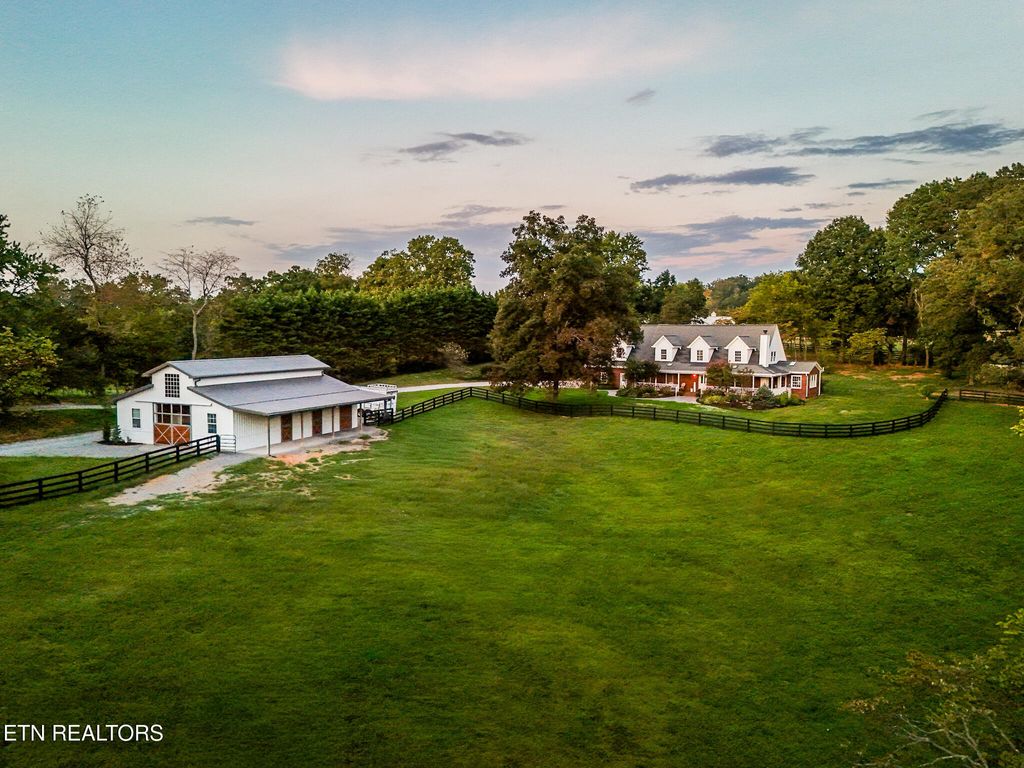 Photo of 1834 Turkey Pen Lane, Lenoir City, TN 37772 (MLS # 1320632)