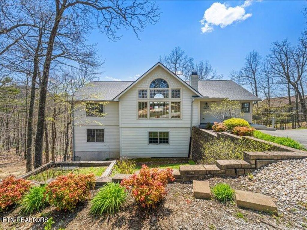 Photo of 702 John Sevier Drive, Sevierville, TN 37876 (MLS # 1293610)