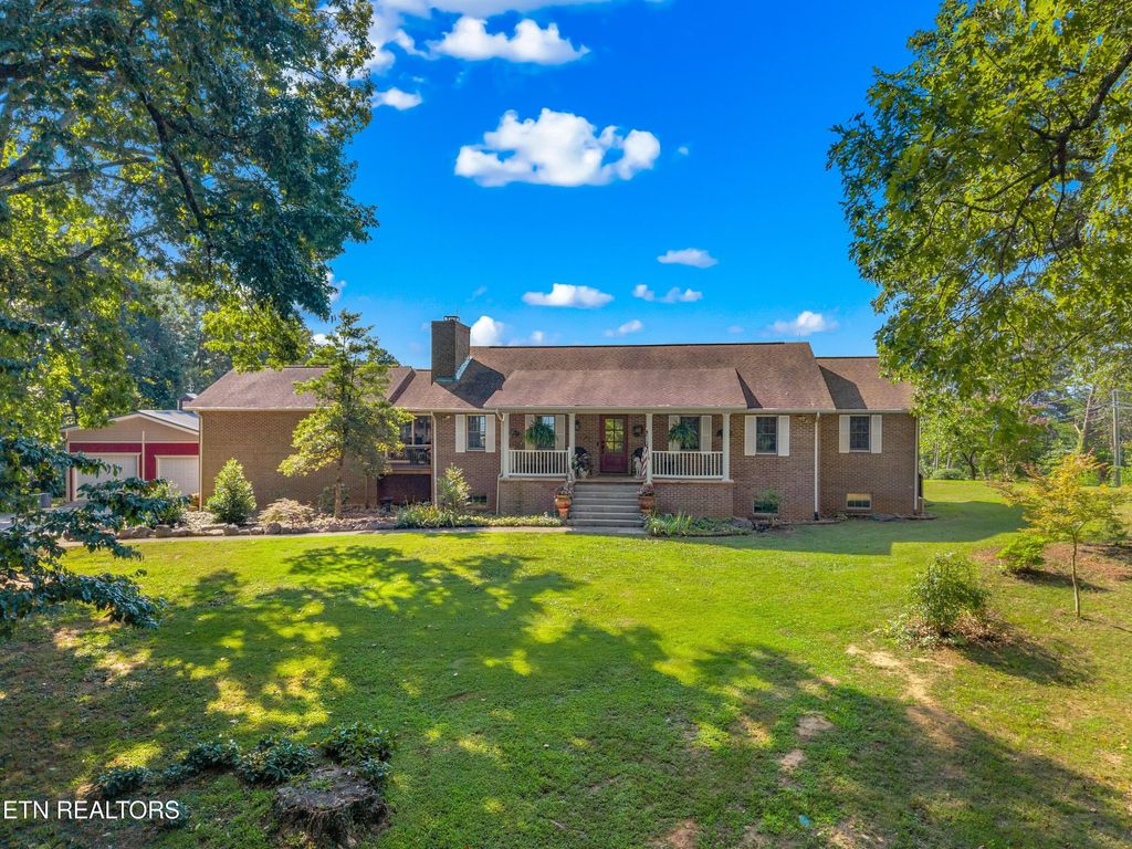 Photo of 625 Armstrong Drive, Dandridge, TN 37725 (MLS # 1310519)