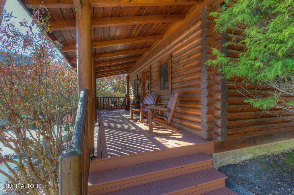 Photo of 3139 Smoky Ridge Way, Sevierville, TN 37862 (MLS # 1341337)