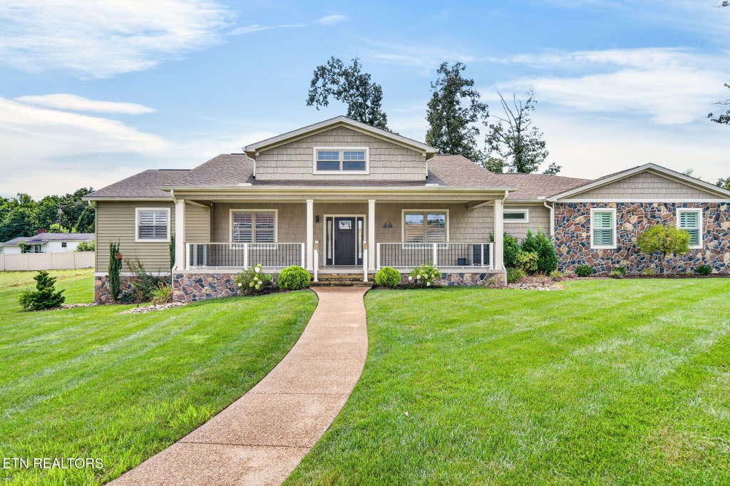 Photo of 171 Red Oak Drive, Crossville, TN 38555 (MLS # 1352729)