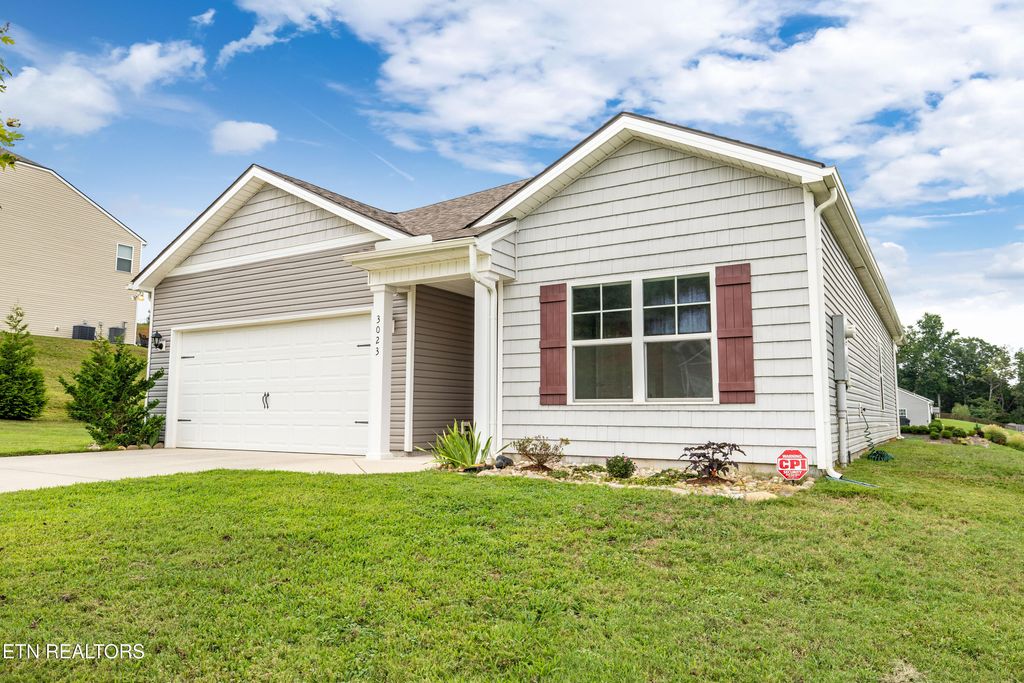 Photo of 3023 Sagegrass Drive Drive, Louisville, TN 37777 (MLS # 1310776)
