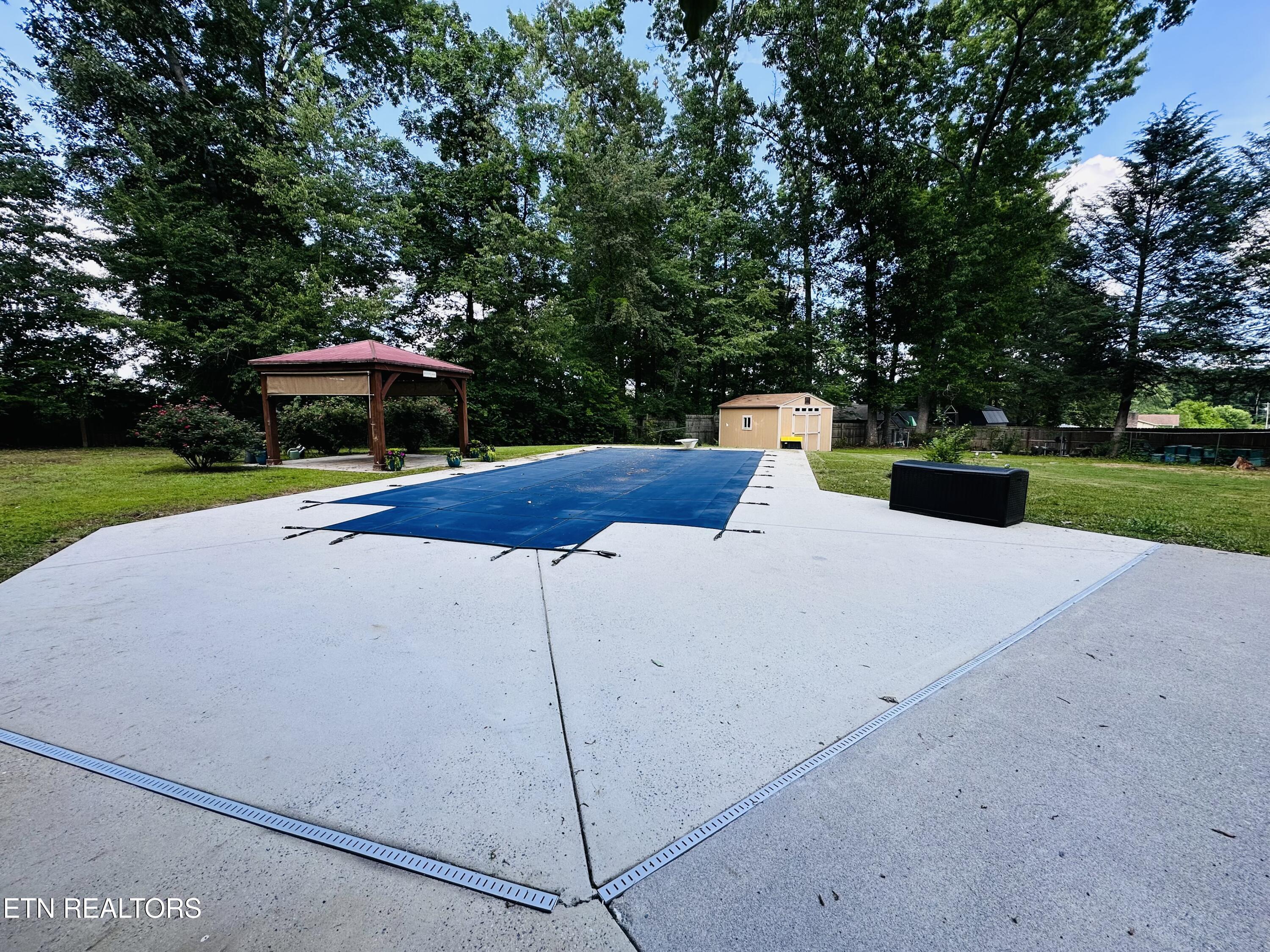 408 Dell Rd