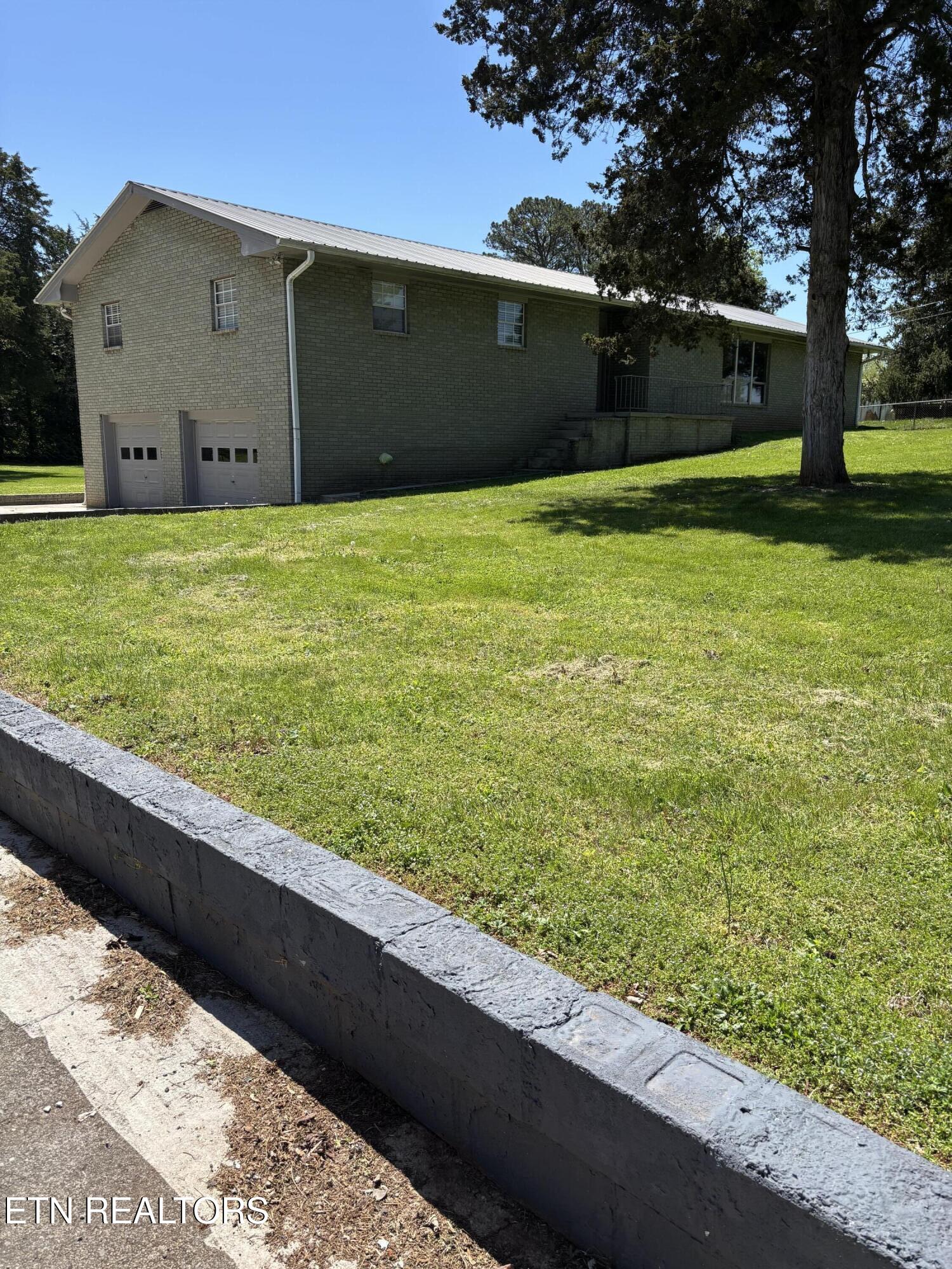3119 Cherokee Lane