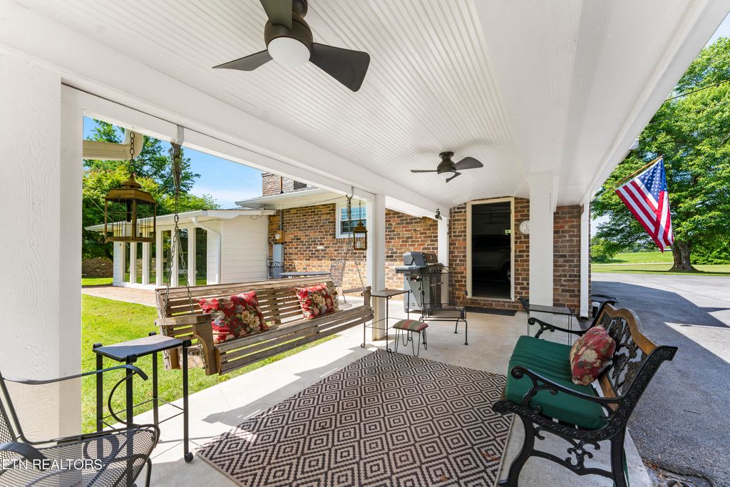 Photo of 760 Meadow Rd, Greenback, TN 37742 (MLS # 1266194)