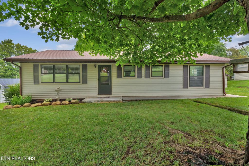 Photo of 1610 High St, White Pine, TN 37890 (MLS # 1253835)