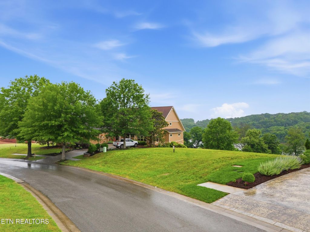 Photo of 2327 Persimmon RDG, Loudon, TN 37774 (MLS # 1342803)