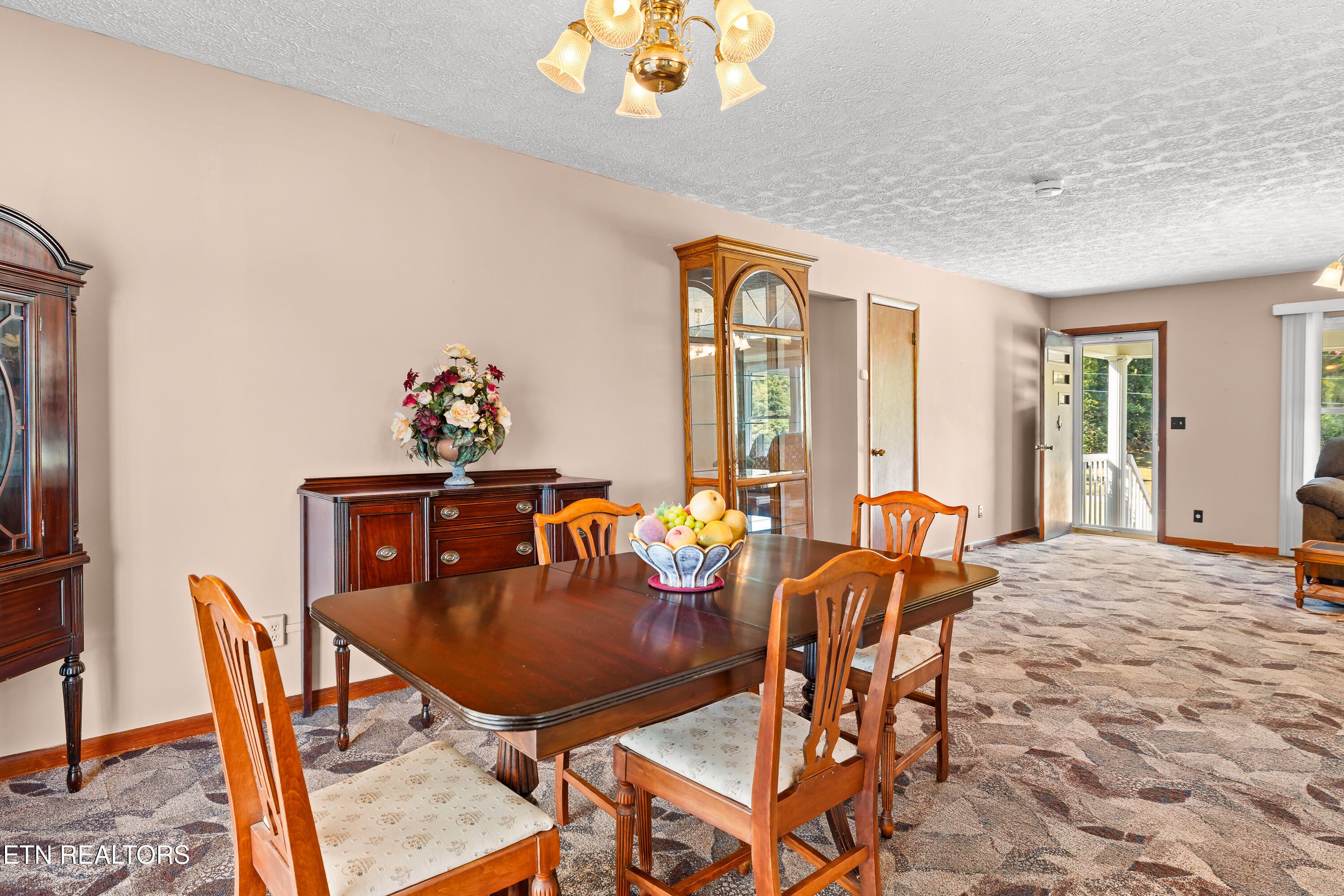 807 Adkins Rd
