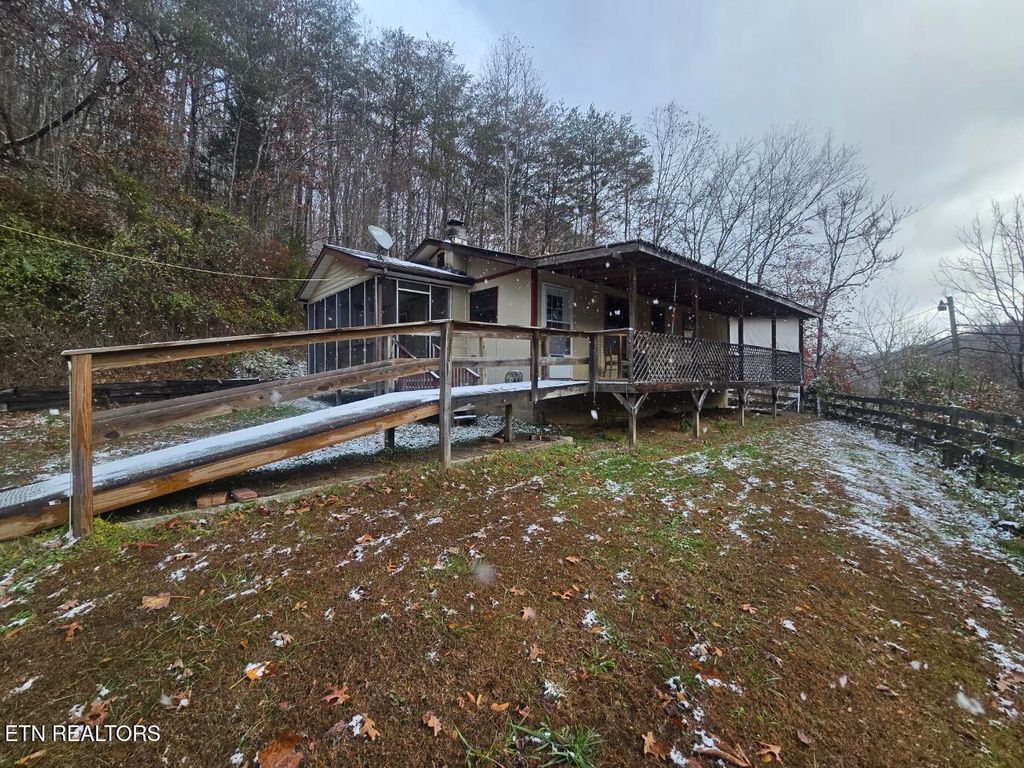 Photo of 4753 Baker Hwy. Hwy, Huntsville, TN 37756 (MLS # 1321806)