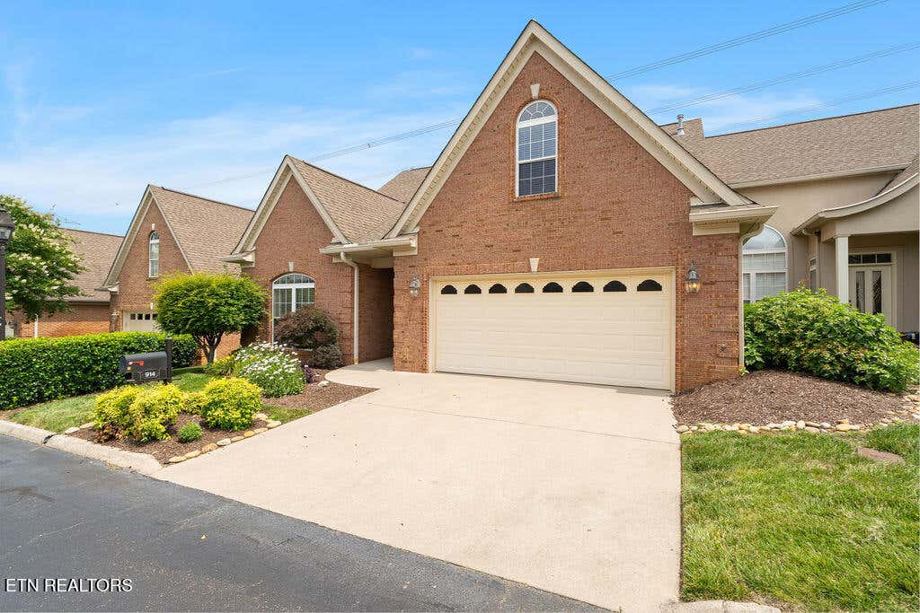 Photo of 914 Altamont Way, Knoxville, TN 37923 (MLS # 1343088)
