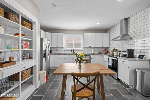 Tiny photo for 935 E Churchwell Ave, Knoxville, TN 37917 (MLS # 1332693)