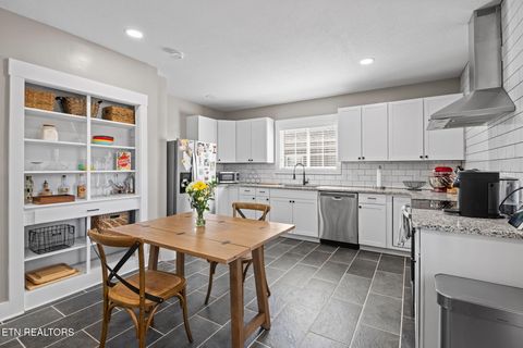 Tiny photo for 935 E Churchwell Ave, Knoxville, TN 37917 (MLS # 1332693)