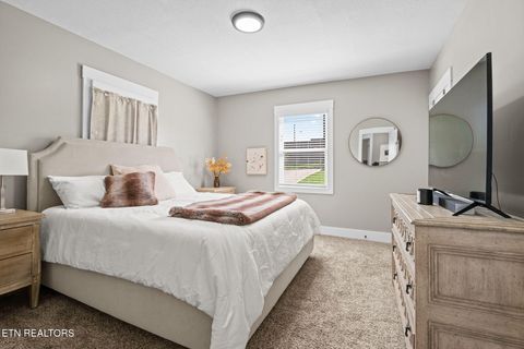 Tiny photo for 935 E Churchwell Ave, Knoxville, TN 37917 (MLS # 1332693)