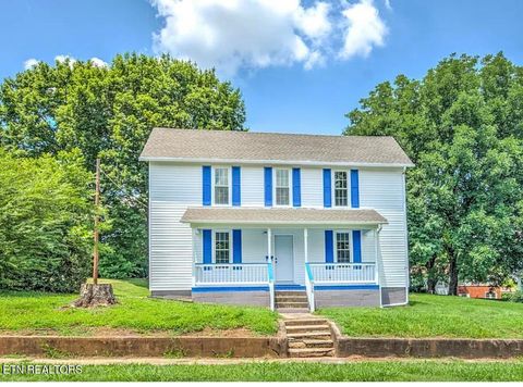 Photo of 706 Broad St, Sweetwater, TN 37874 (MLS # 1317820)