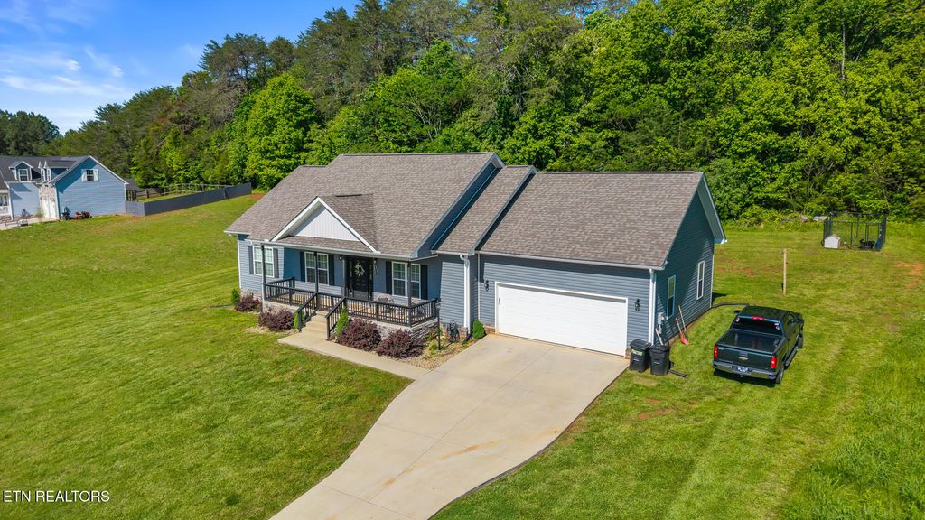 Photo of 123 Tommy Loop, Sweetwater, TN 37874 (MLS # 1300242)