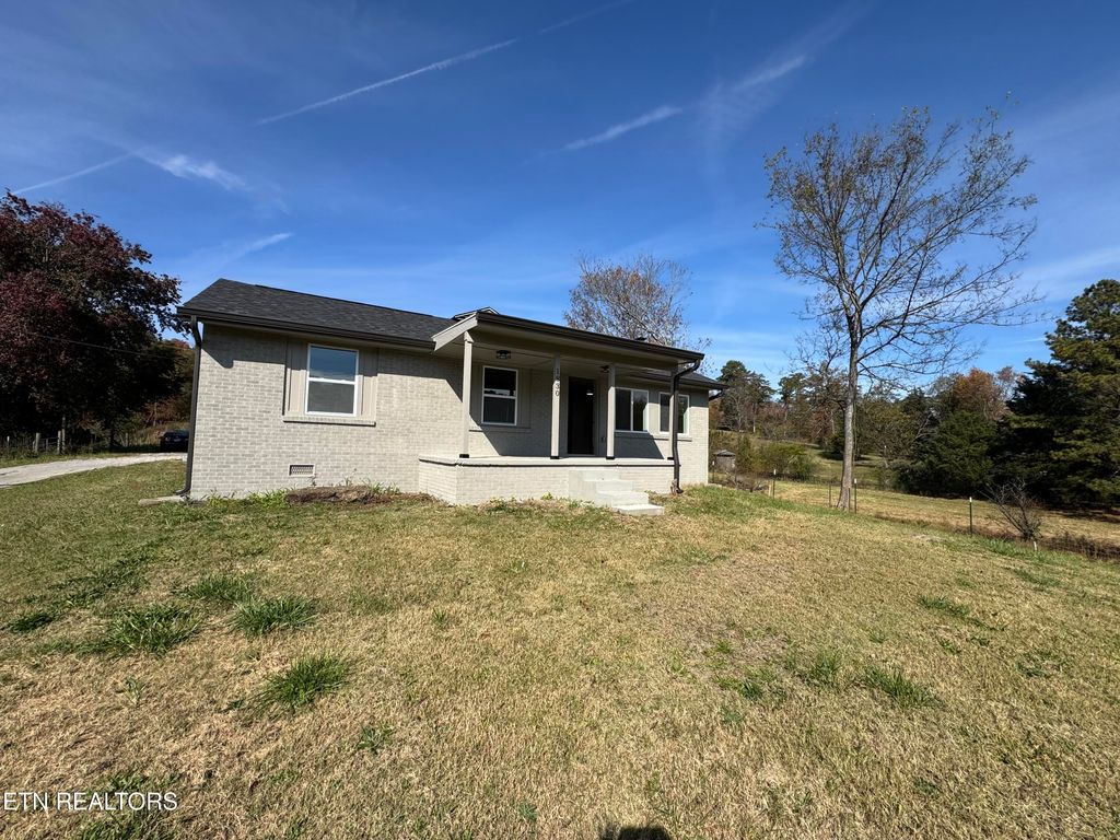 Photo of 1830 Old Lake City Hwy, Clinton, TN 37716 (MLS # 1320777)