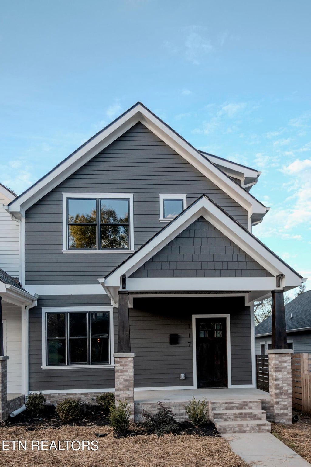 Photo of 117 Leonard Place, Knoxville, TN 37917 (MLS # 1360088)