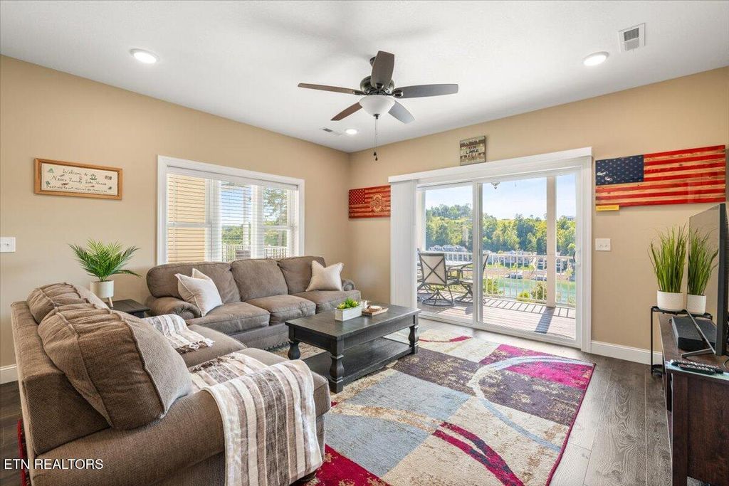 Photo of 195 N Deer Village Lane #B, LaFollette, TN 37766 (MLS # 1315403)