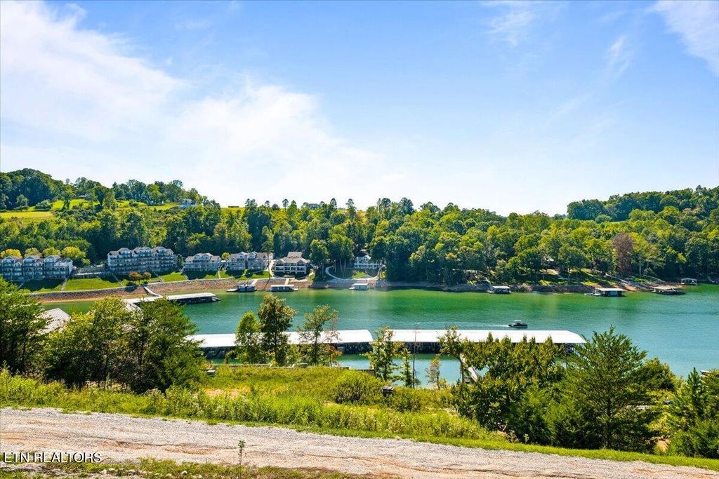 Photo of 195 N Deer Village Lane #B, LaFollette, TN 37766 (MLS # 1315403)