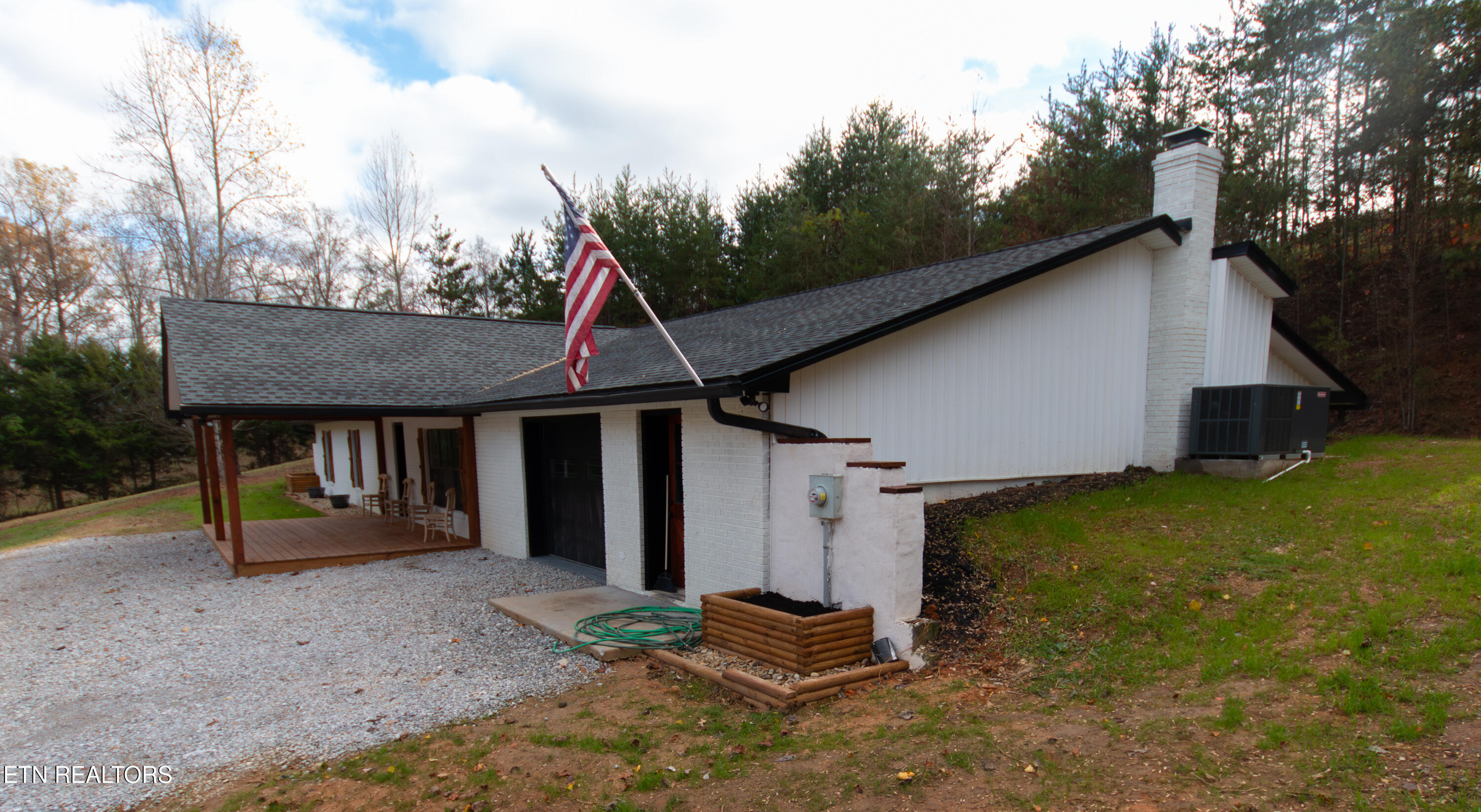 1497 Clevenger Rd