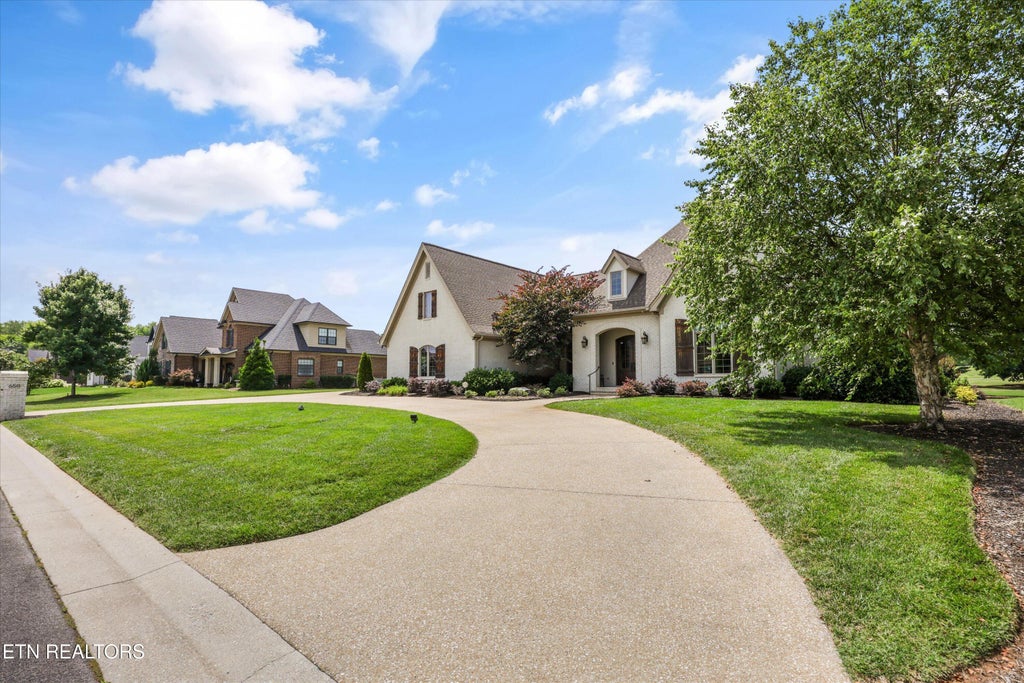 Photo of 650 Kirkwell Drive, Alcoa, TN 37701 (MLS # 1350503)