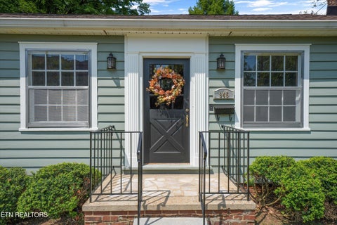 Tiny photo for 945 E Churchwell Ave, Knoxville, TN 37917 (MLS # 1354593)