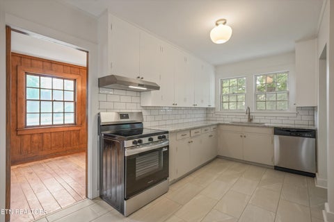 Tiny photo for 945 E Churchwell Ave, Knoxville, TN 37917 (MLS # 1354593)