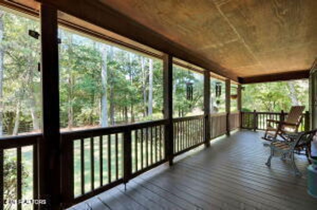 Photo of 303 SE Frazier Rd, Old Fort, TN 37362 (MLS # 1324274)