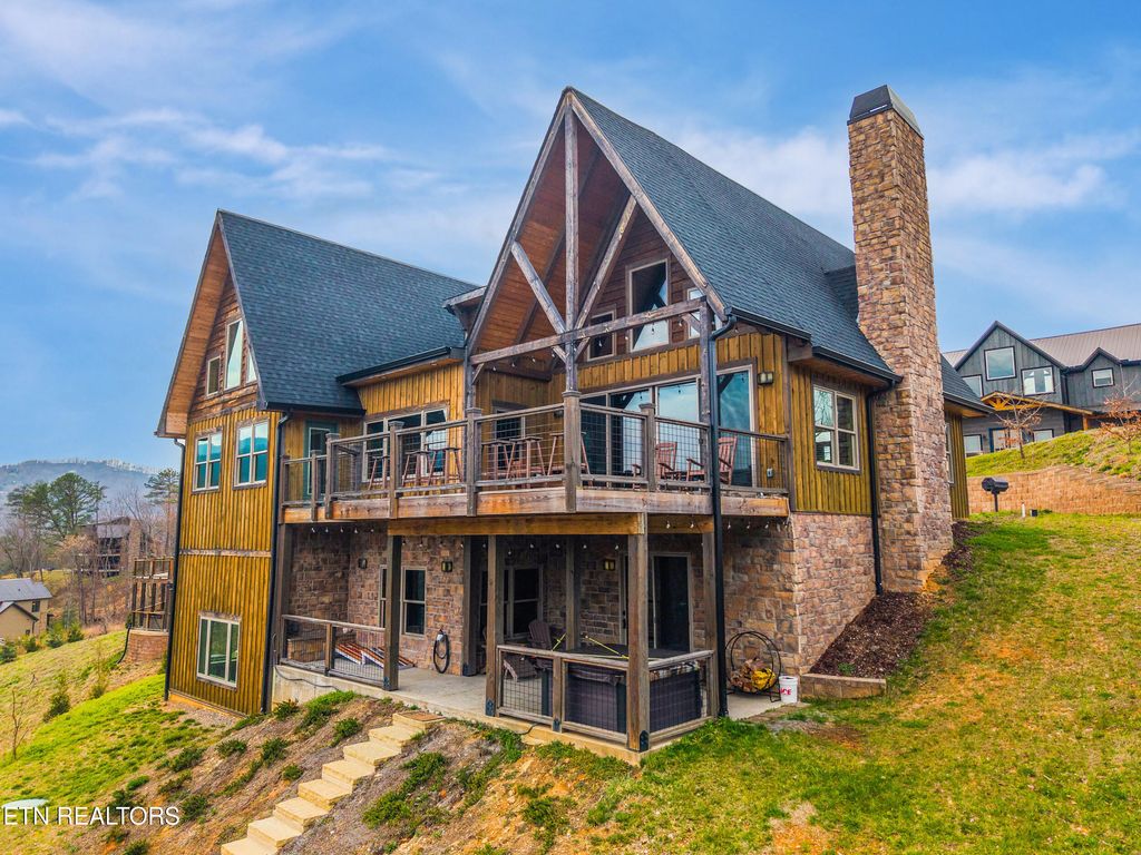 Photo of 2832 Red Sky Drive, Sevierville, TN 37862 (MLS # 1334140)