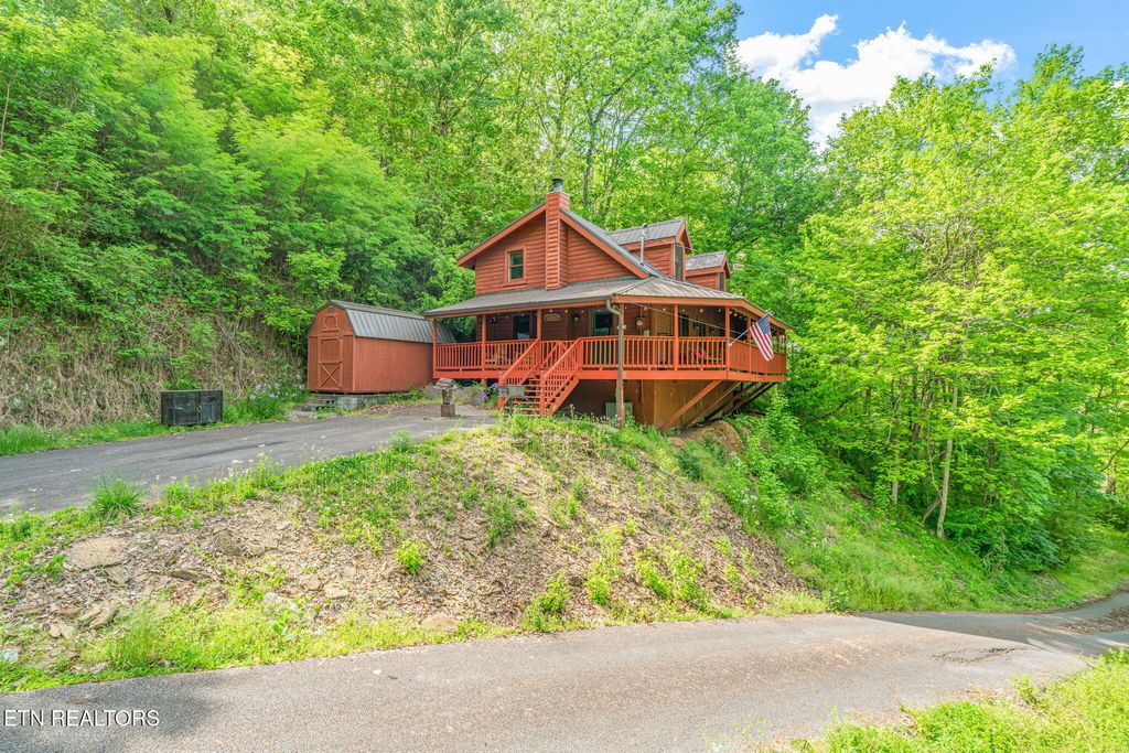 Photo of 1111 Rocky Top Ridge Way, Sevierville, TN 37876 (MLS # 1338896)