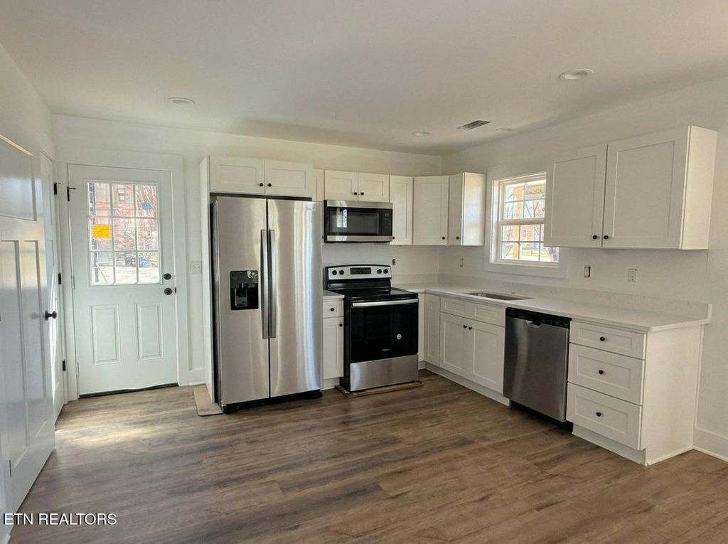 Photo of 207 Andy Carr Ave, Alcoa, TN 37701 (MLS # 1322040)