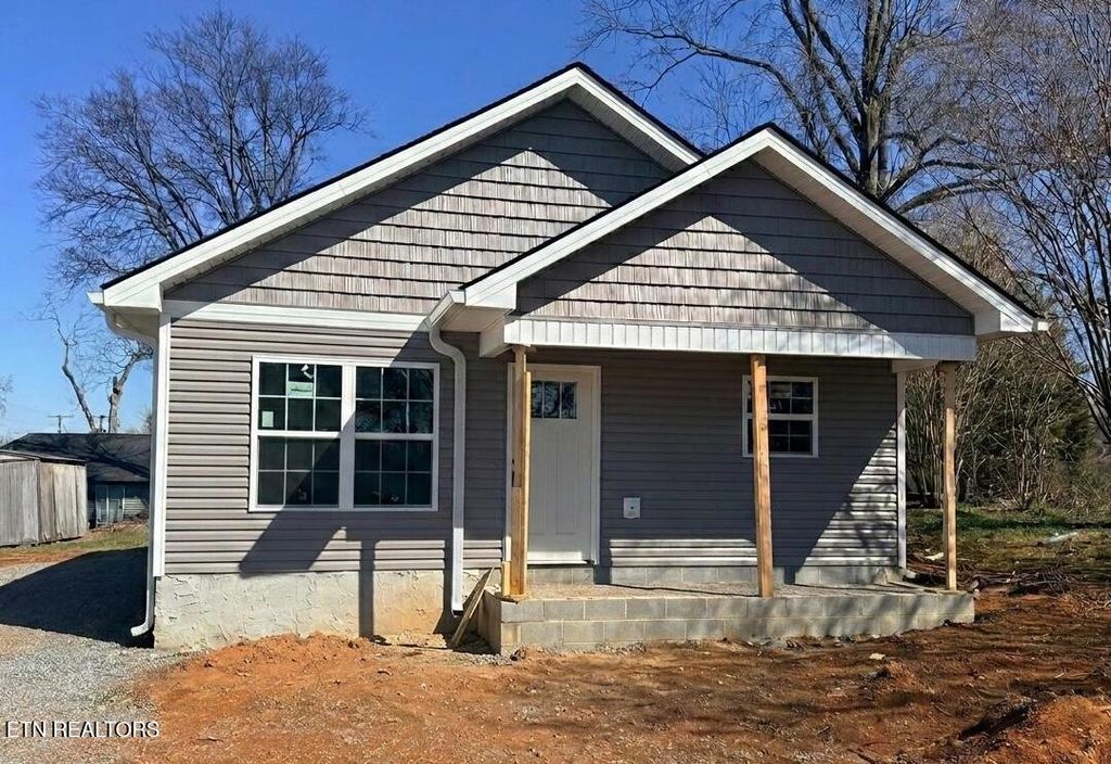 Photo of 207 Andy Carr Ave, Alcoa, TN 37701 (MLS # 1322040)