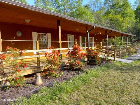 125 Elliott St Harriman TN 37748