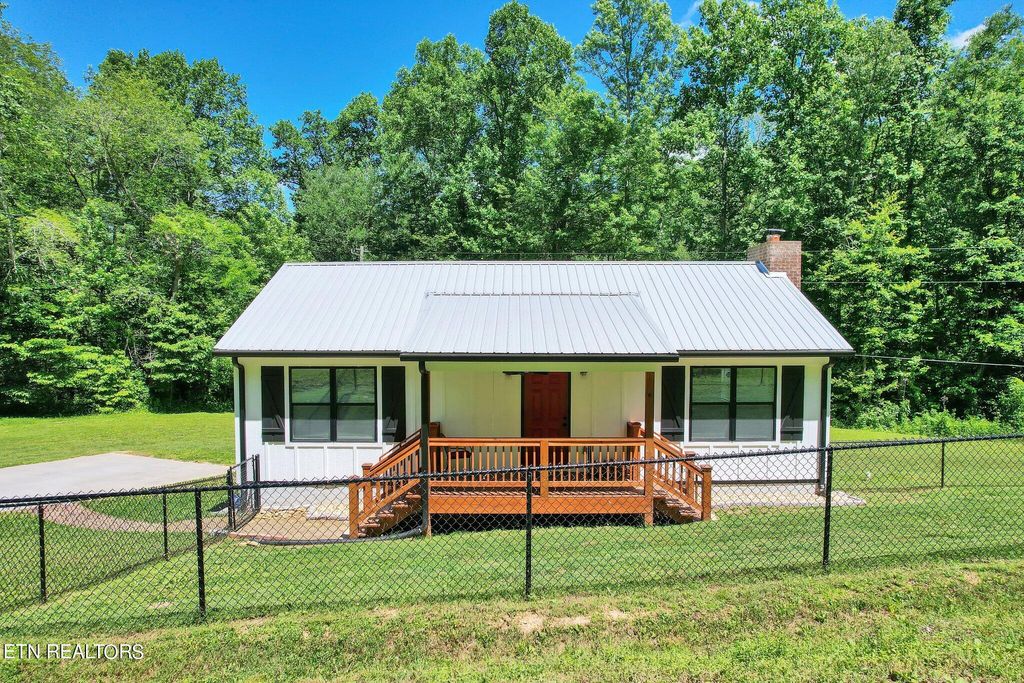 Photo of 103 Dockery Rd, Tellico Plains, TN 37385 (MLS # 1267372)