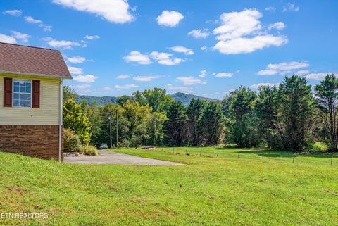 Tiny photo for 2255 Red Bank Rd, Sevierville, TN 37876 (MLS # 1355691)