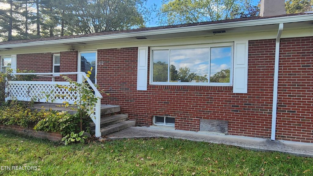 Photo of 1612 Stone St, Tazewell, TN 37879 (MLS # 1318157)