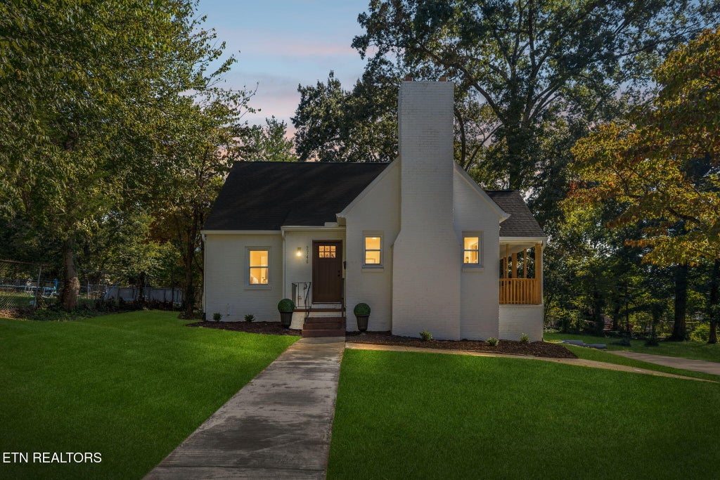 Photo of 2746 Linden Ave, Knoxville, TN 37914 (MLS # 1359224)