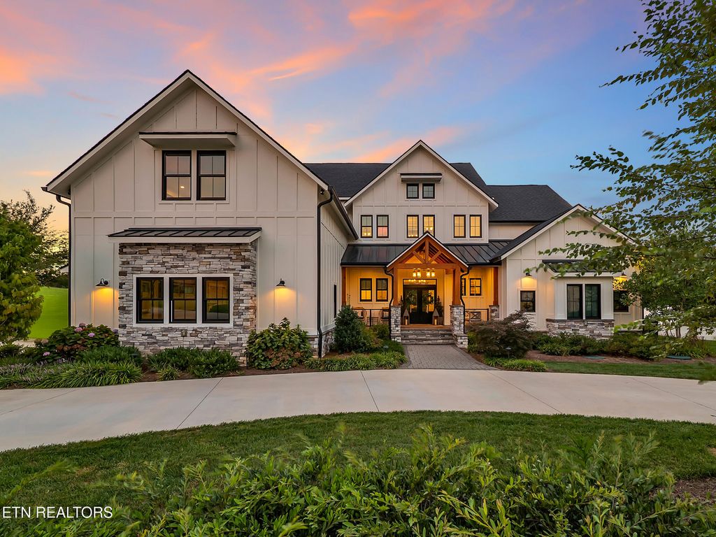 Photo of 313 Spoondrift Court, Louisville, TN 37777 (MLS # 1313677)