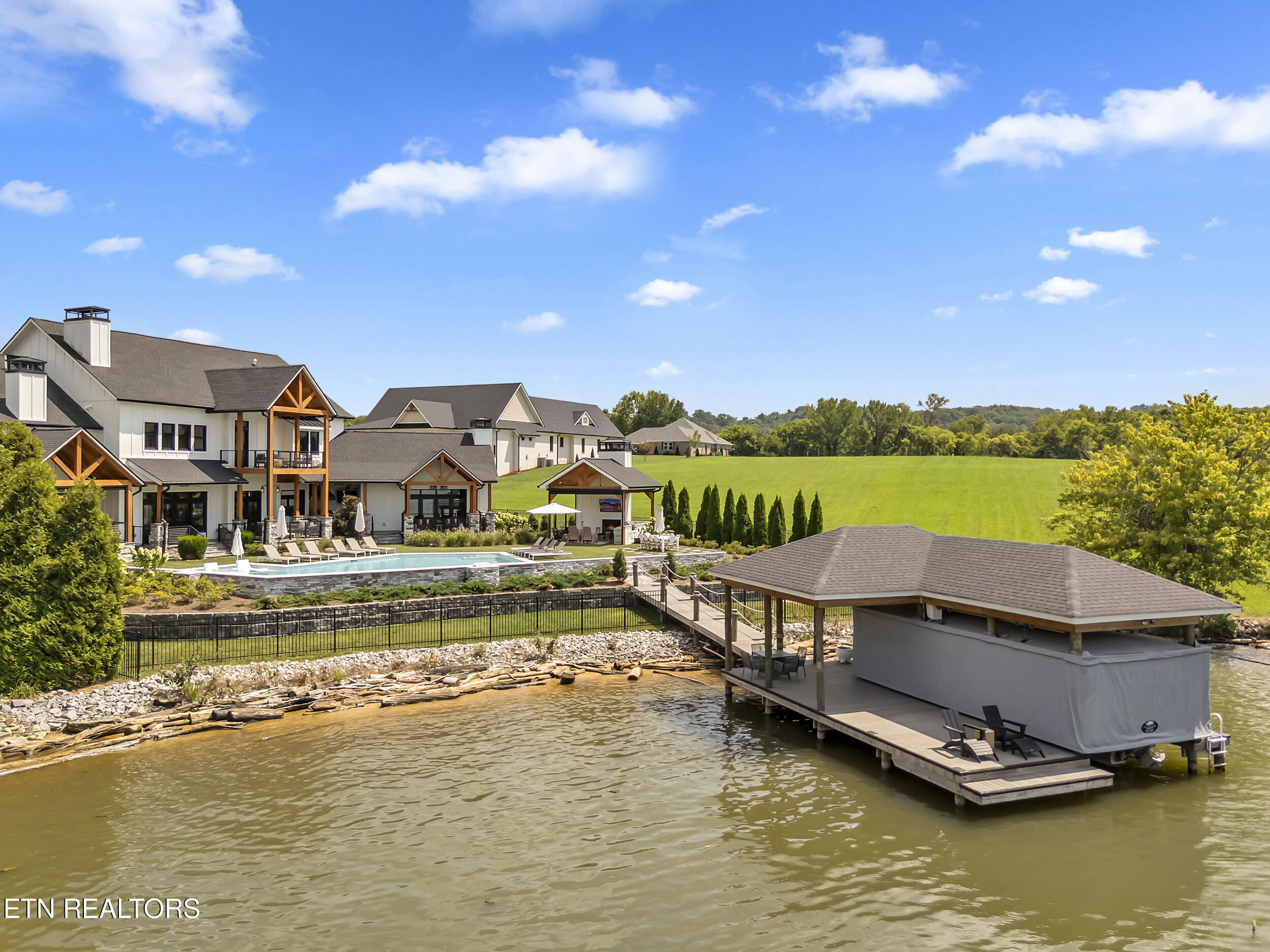 313 Spoondrift Court