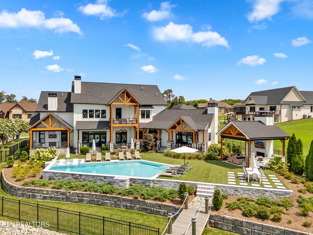 Photo of 313 Spoondrift Court, Louisville, TN 37777 (MLS # 1313677)