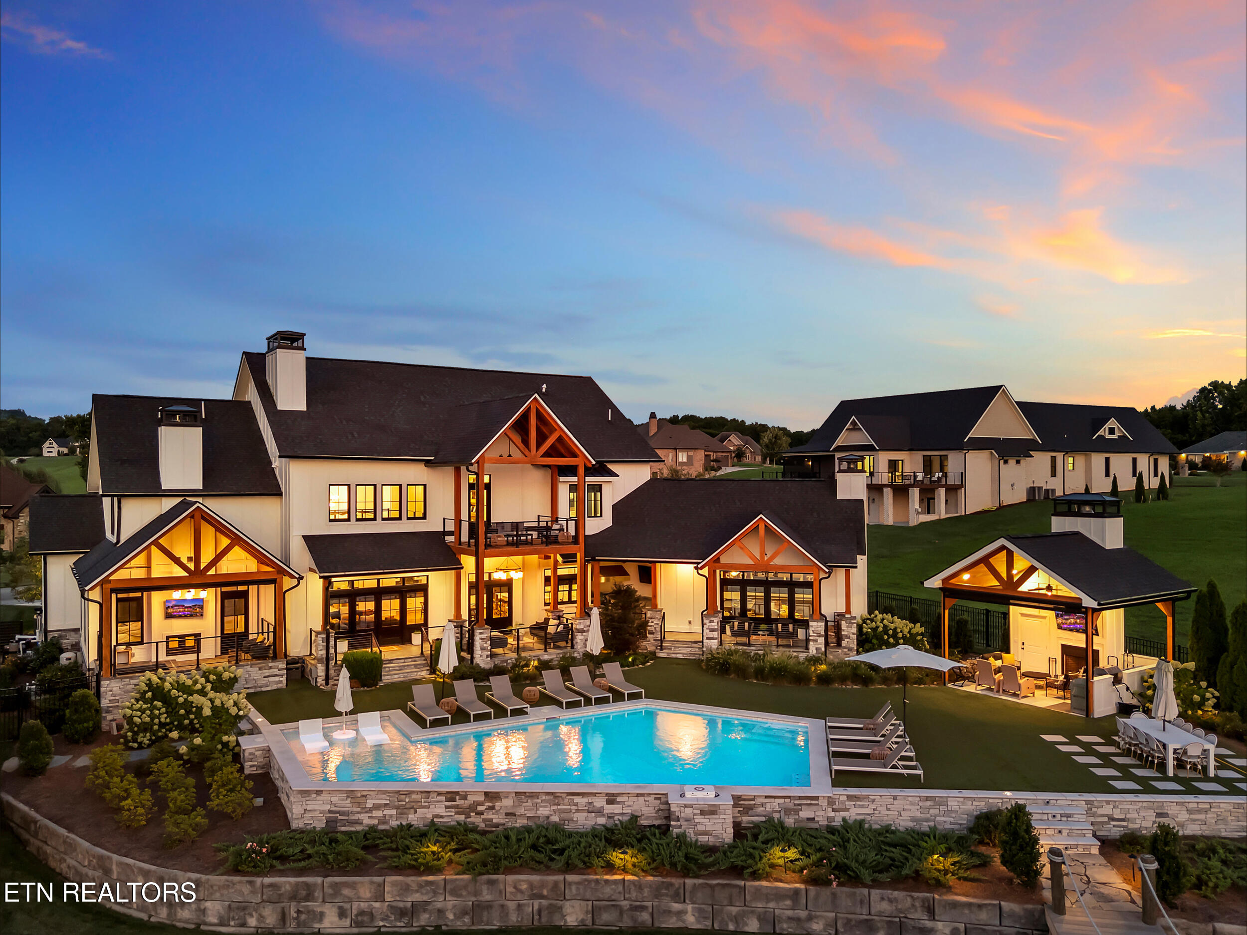 313 Spoondrift Court