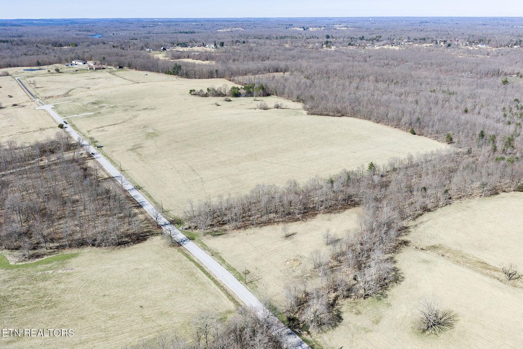 Photo of 10 Nicholson Drive, Crossville, TN 38572 (MLS # 1331546)