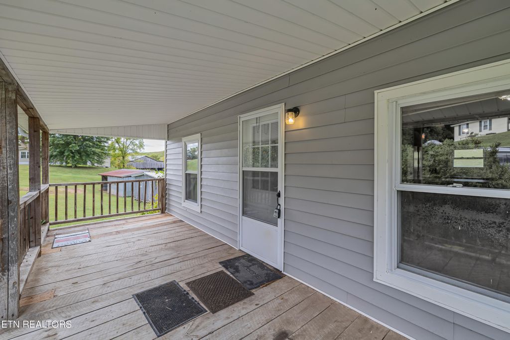 Photo of 1201 Russell Rd, New Tazewell, TN 37825 (MLS # 1276879)